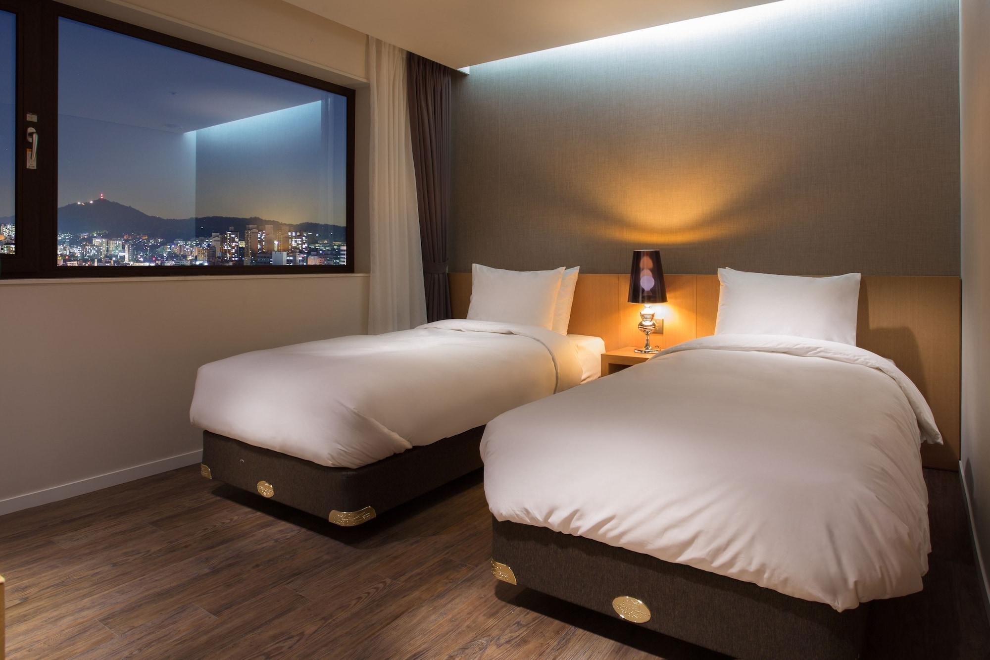 Amanti Hotel 4*